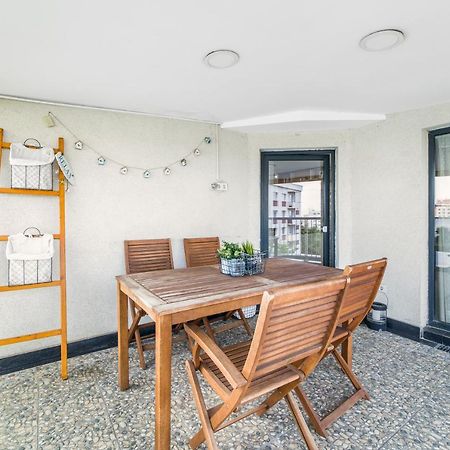 Exclusive Apartment Studentski Grad Sofia Luaran gambar