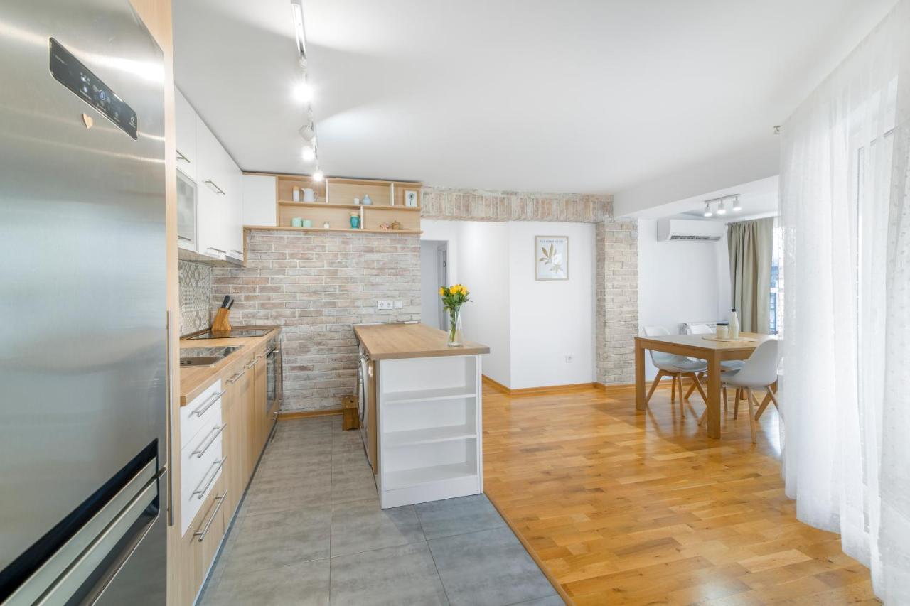 Exclusive Apartment Studentski Grad Sofia Luaran gambar