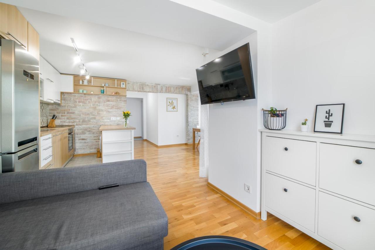 Exclusive Apartment Studentski Grad Sofia Luaran gambar