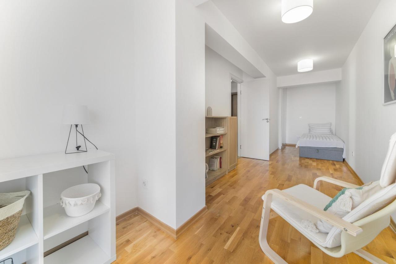 Exclusive Apartment Studentski Grad Sofia Luaran gambar